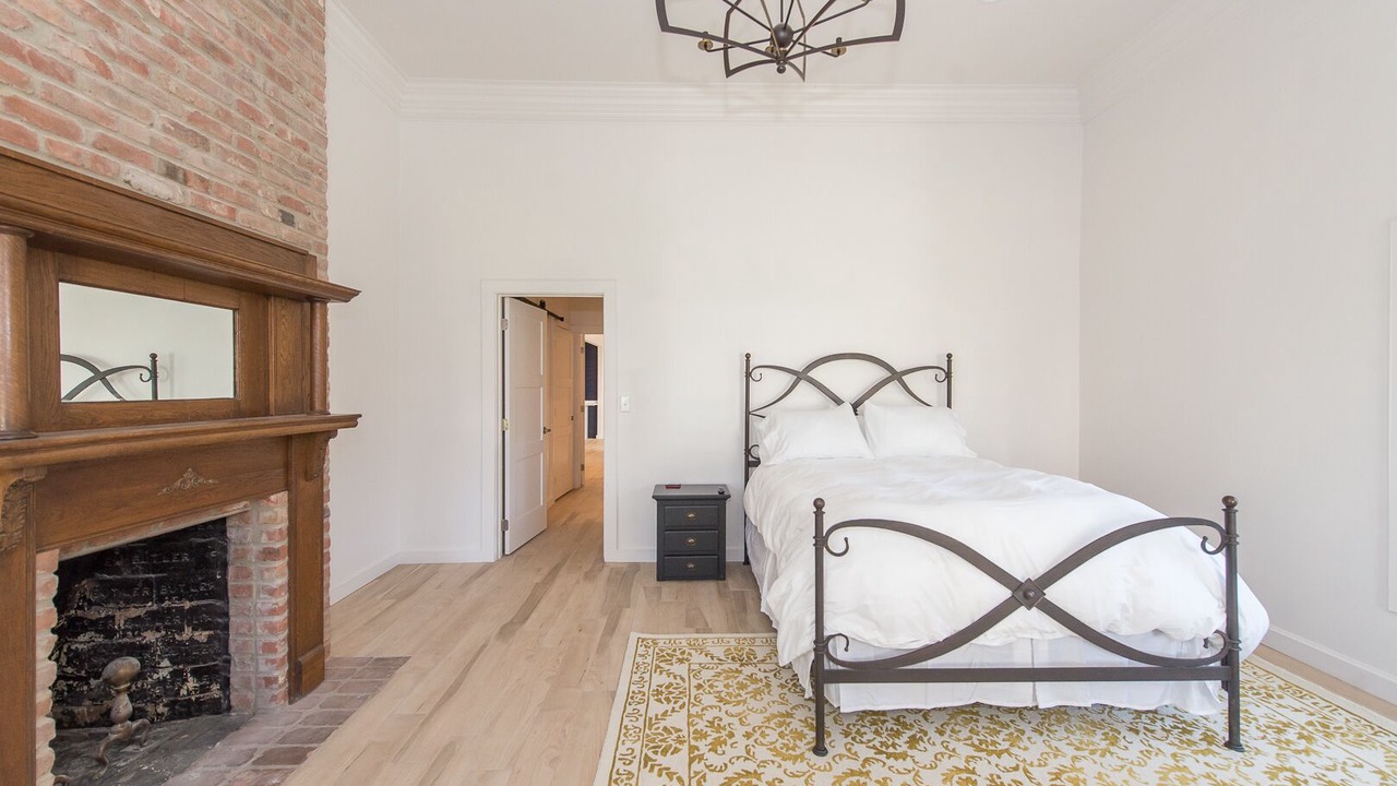 Photo of Bedroom in Uvalde