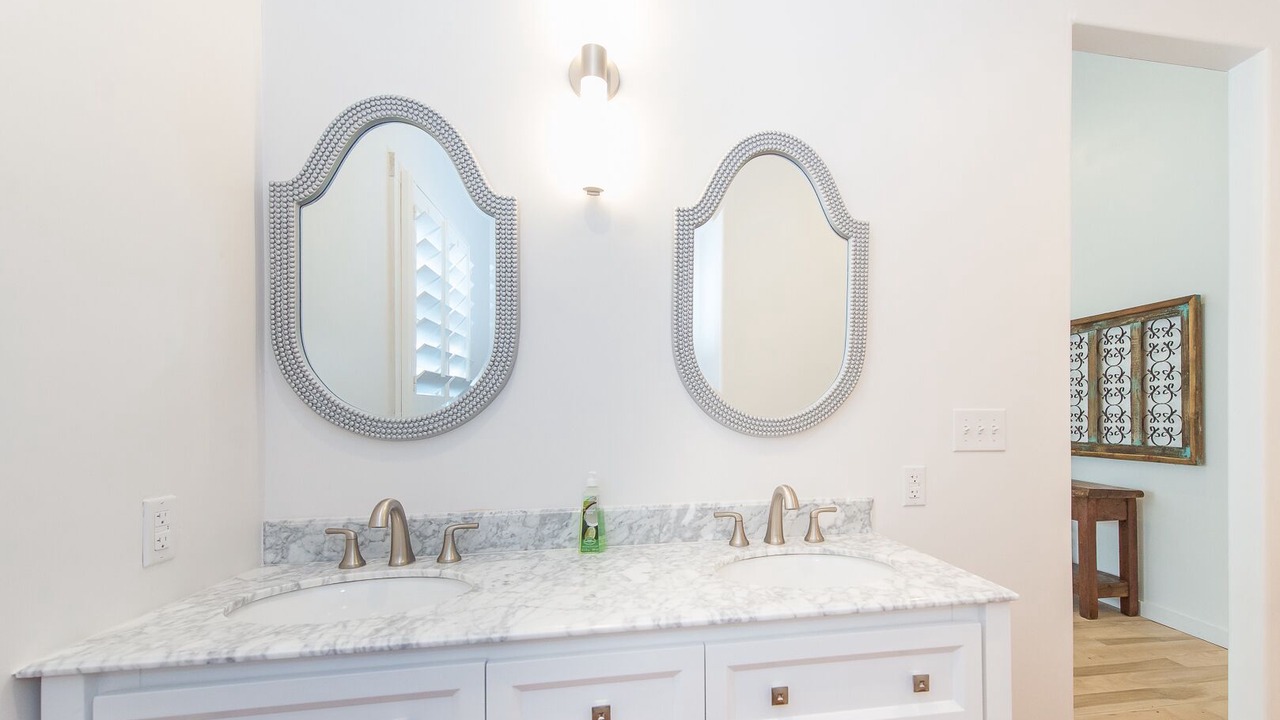 Photo of Bathroom in Uvalde