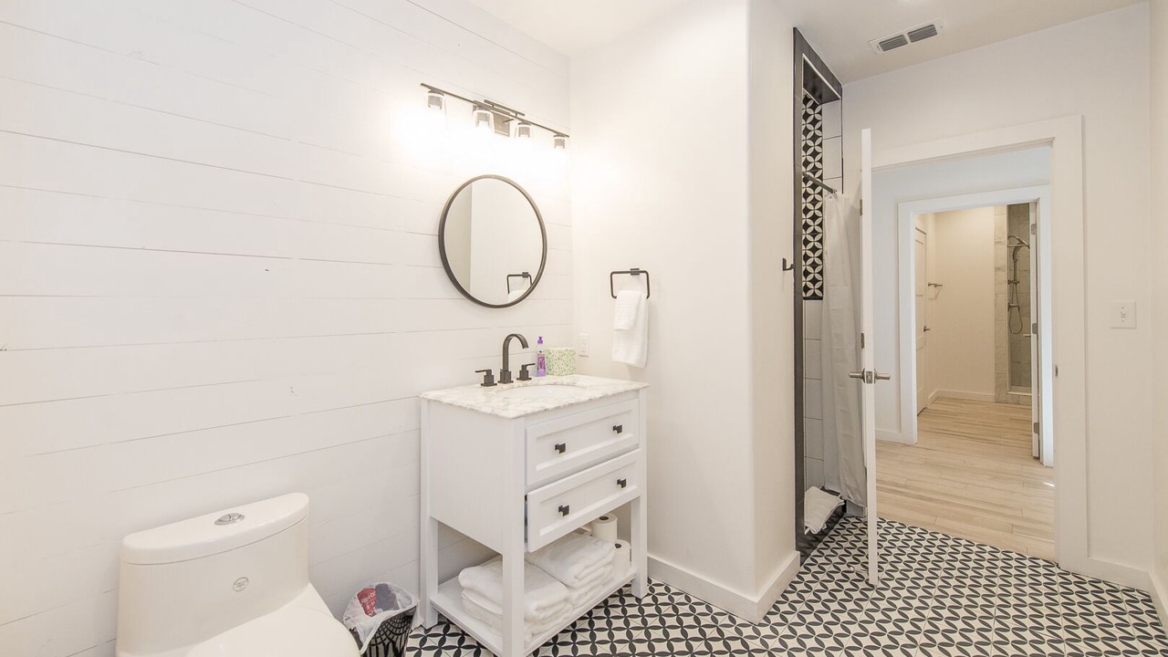 Photo of Bathroom in Uvalde
