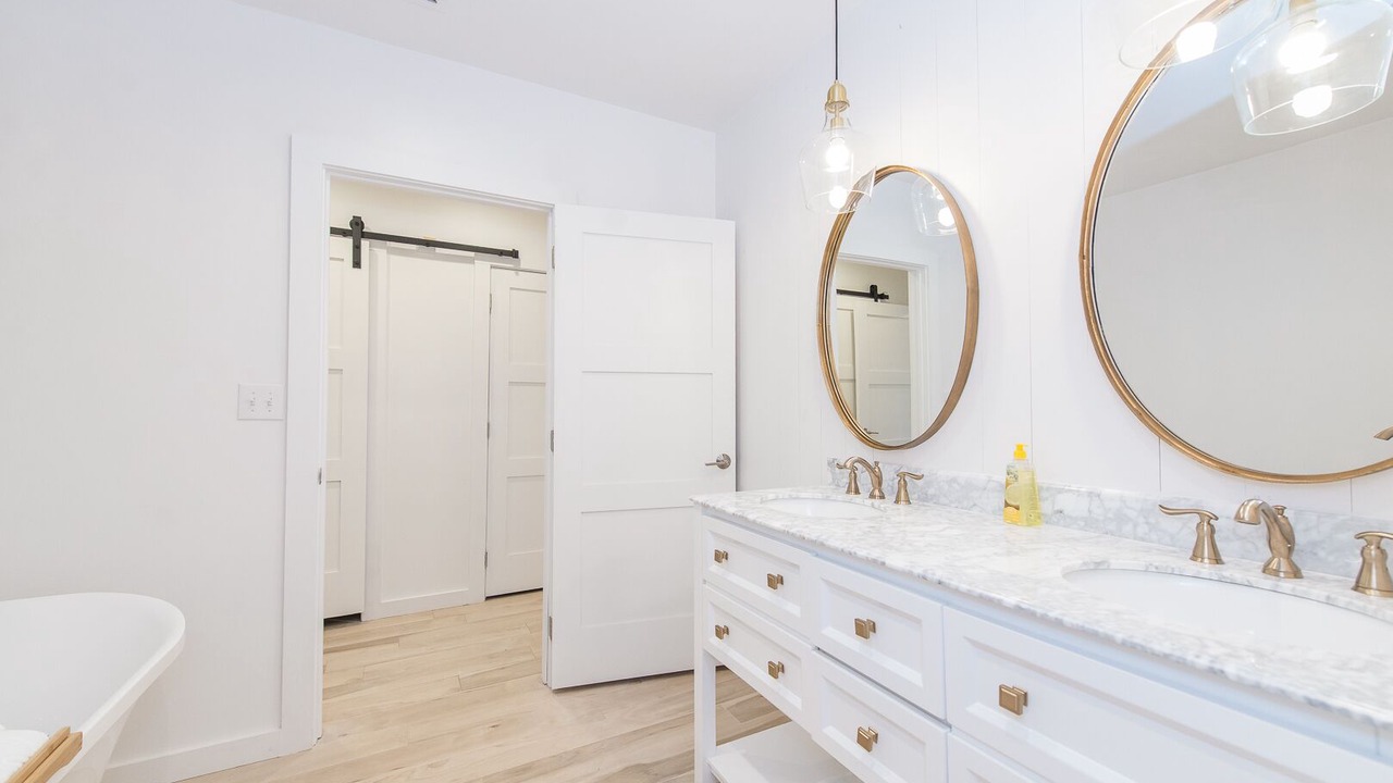 Photo of Bathroom in Uvalde