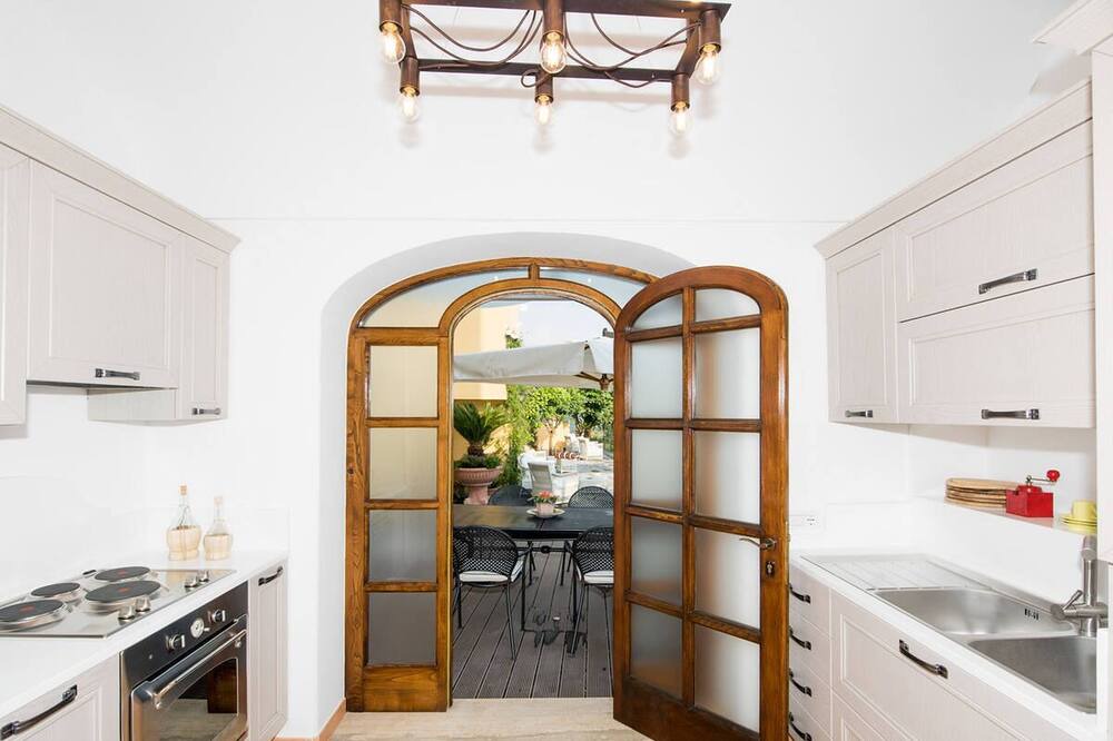 Photo of Kitchen in Path of the Gods