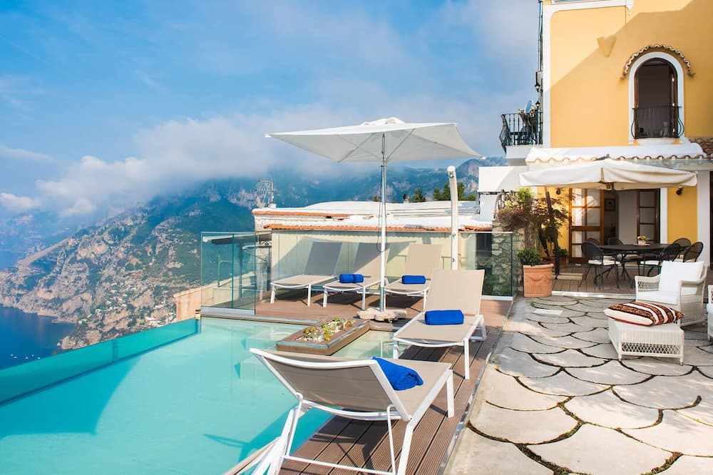 Photo of Patio Balcony in Path of the Gods