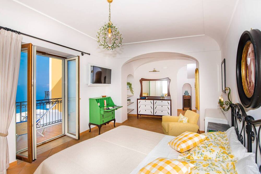 Photo of Bedroom in Path of the Gods