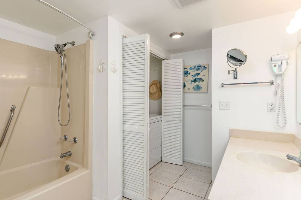 Photo of Bathroom in Ocean Grove