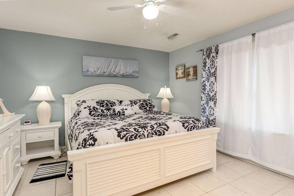 Photo of Bedroom in Ocean Grove