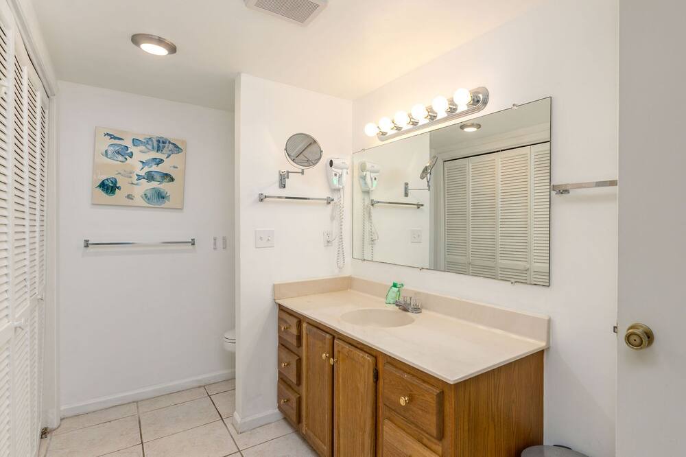 Photo of Bathroom in Ocean Grove