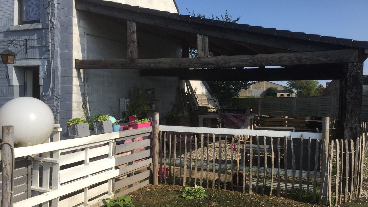 Photo of Buildings in Pont-a-Celles
