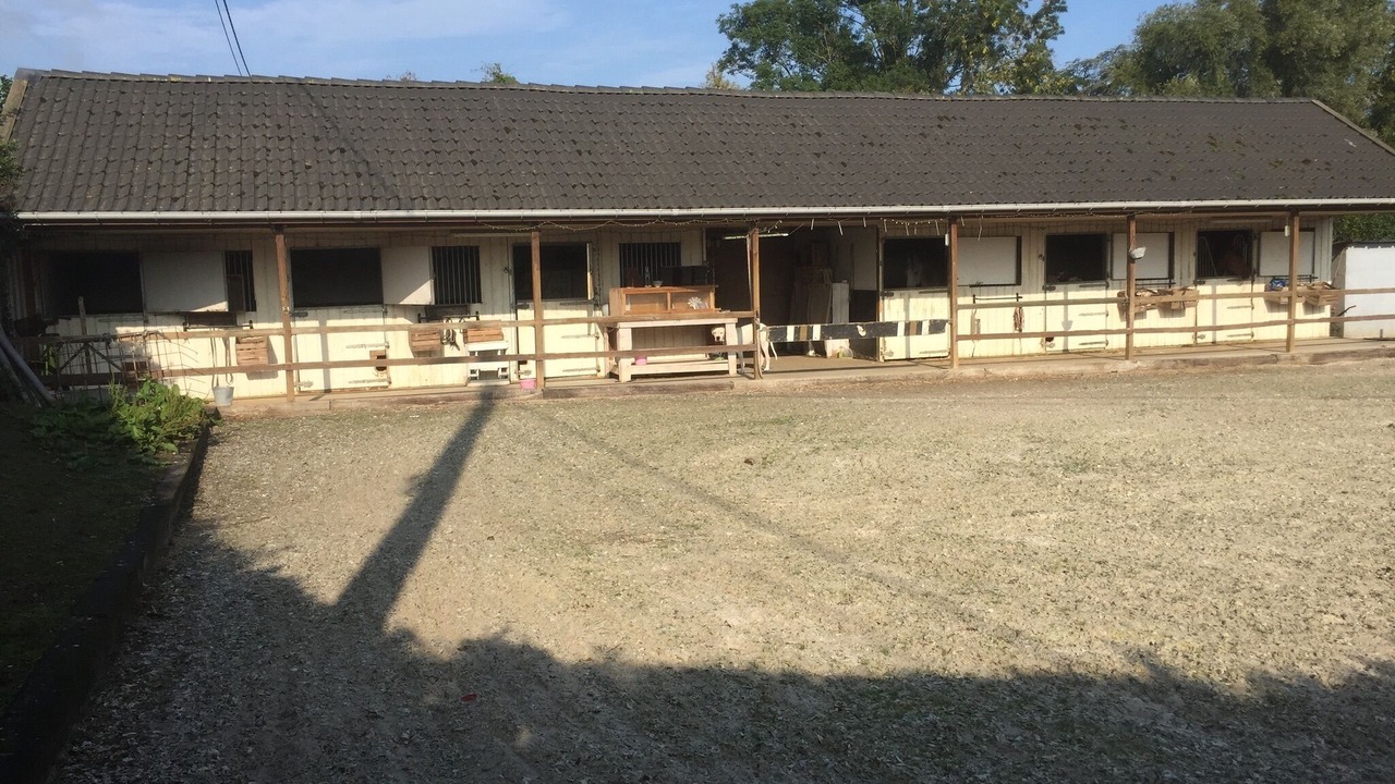 Photo of Buildings in Pont-a-Celles