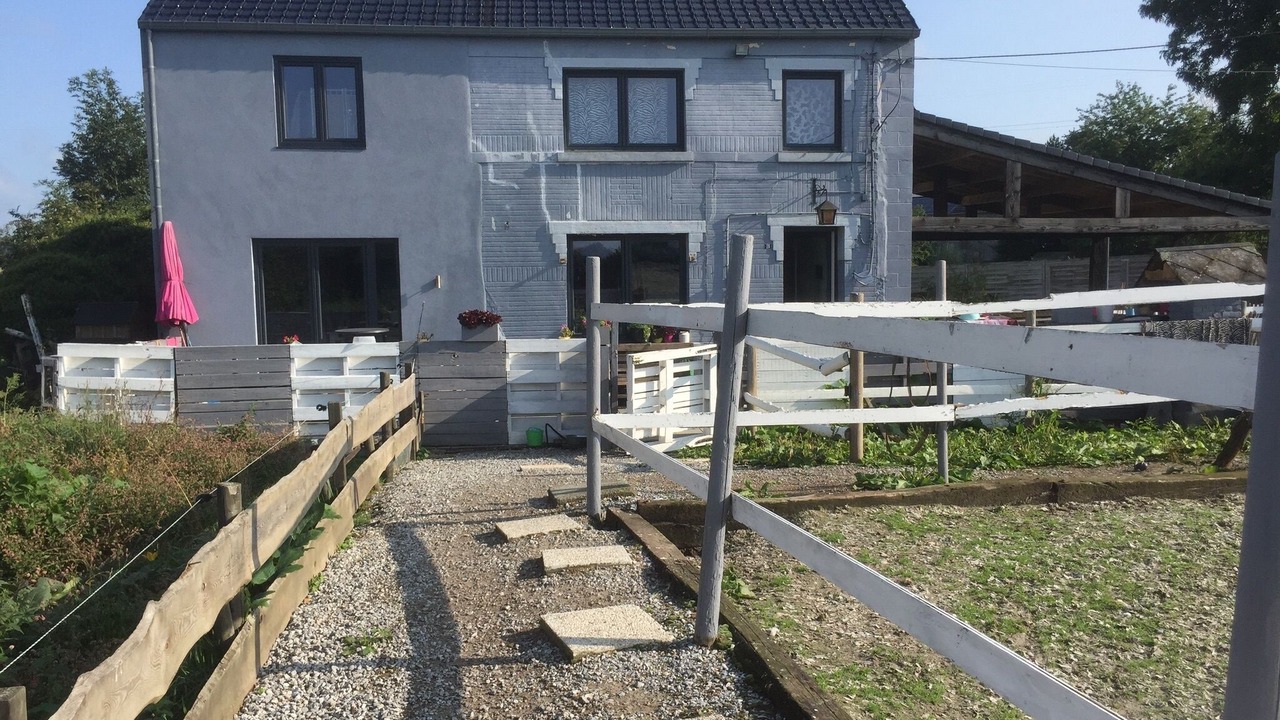 Photo of Buildings in Pont-a-Celles