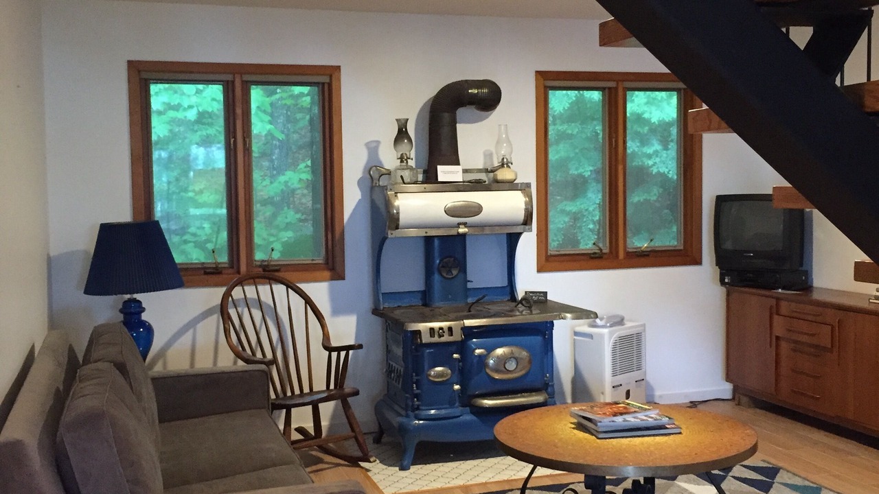 Photo of Livingroom in Adirondack