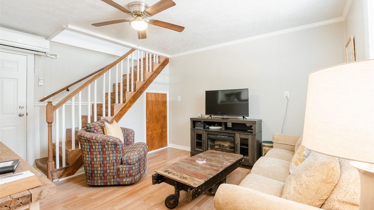 Photo of Livingroom in Parker