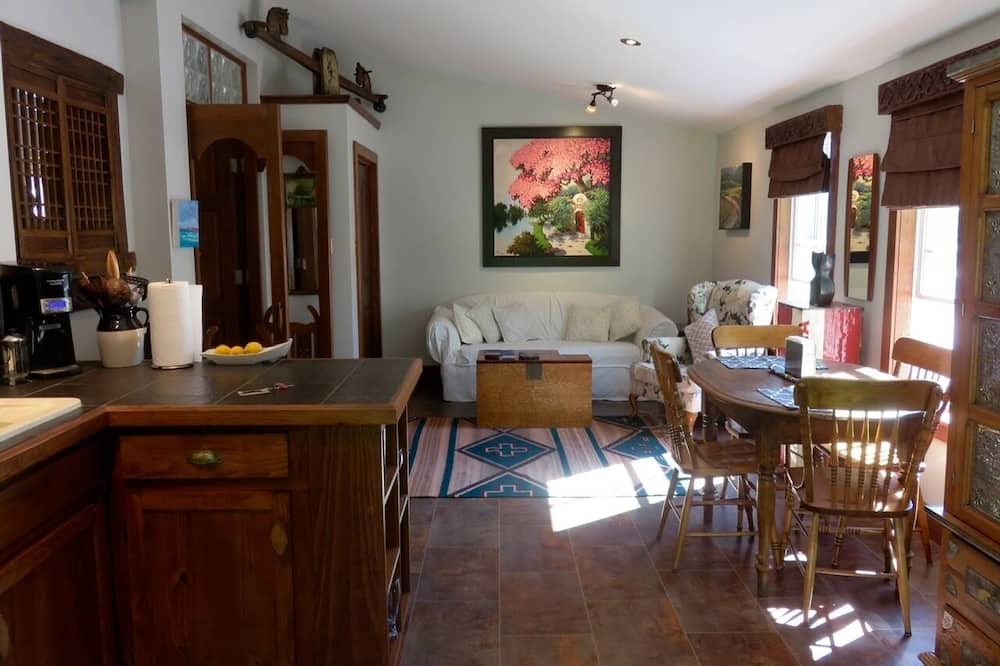 Photo of Livingroom in Annapolis Royal