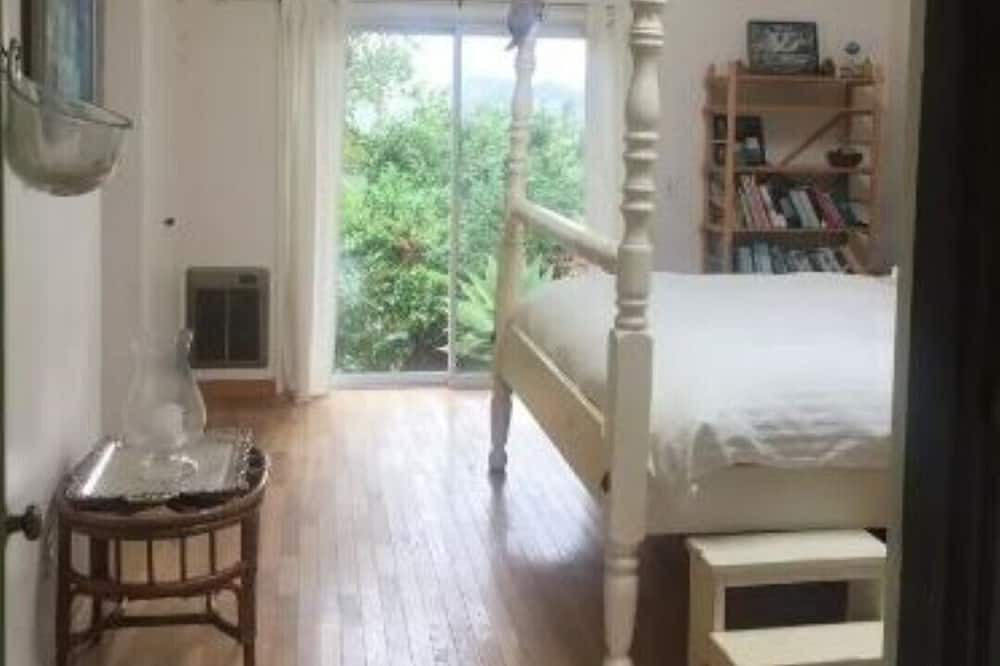 Photo of Bedroom in Big Sur