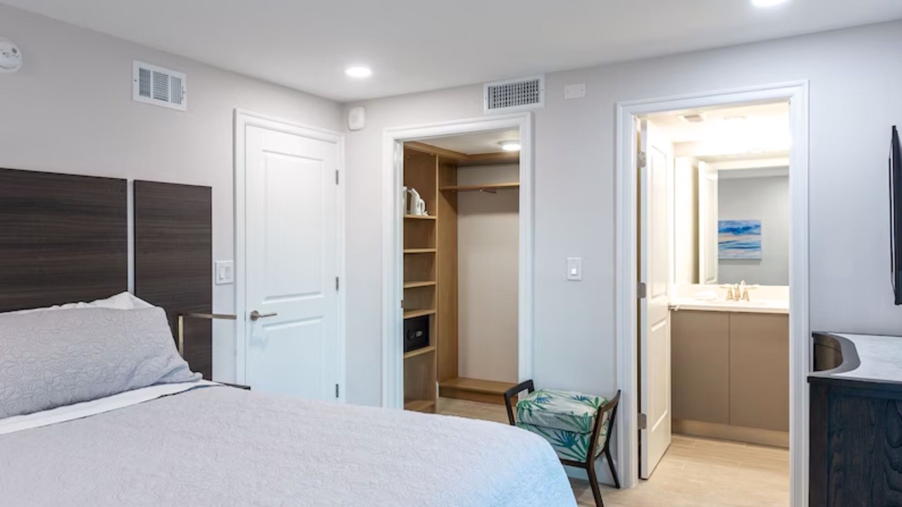 Photo of Bedroom in North Naples