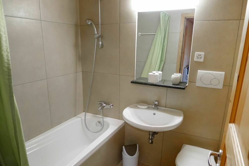 Photo of Bathroom in Cunter
