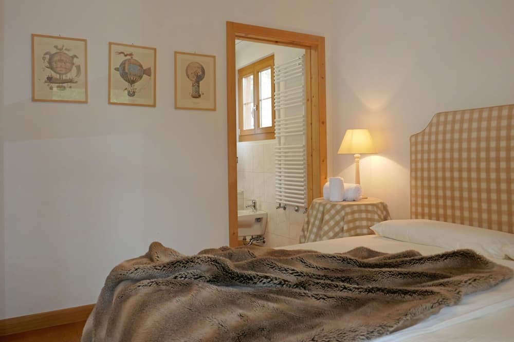 Photo of Bedroom in Samedan
