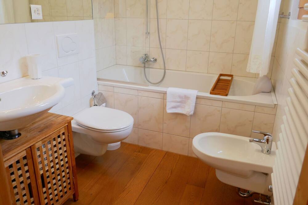 Photo of Bathroom in Samedan
