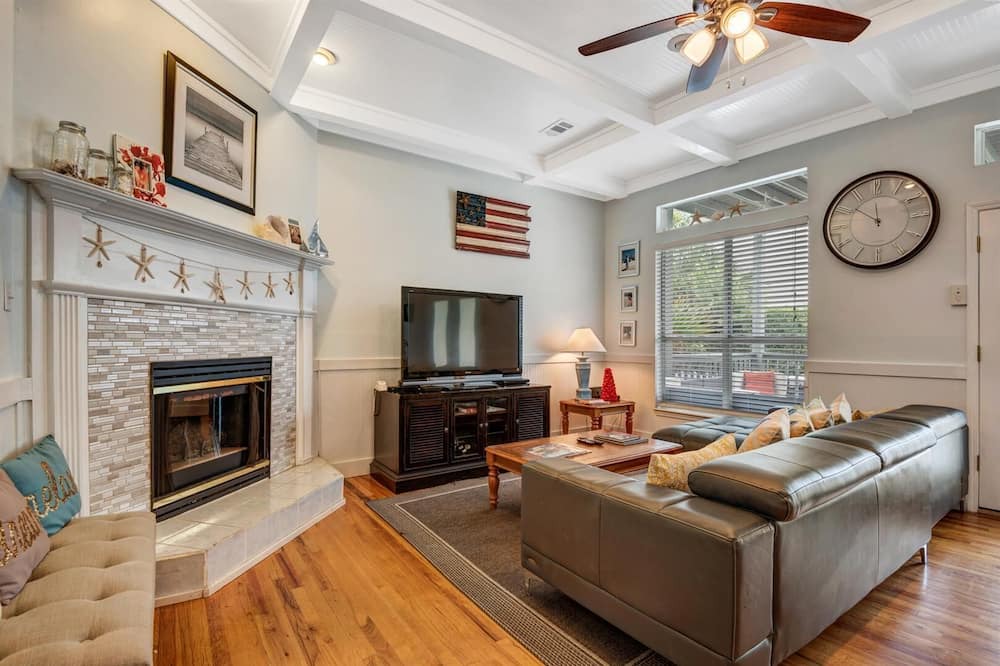 Photo of Outdoor in Crystal Shores