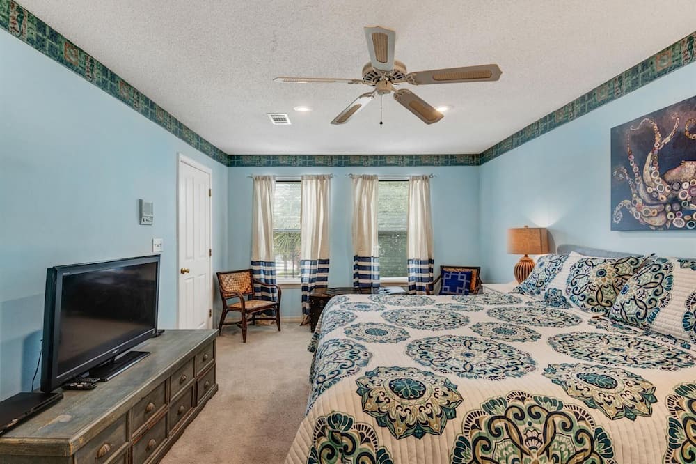 Photo of Outdoor in Crystal Shores