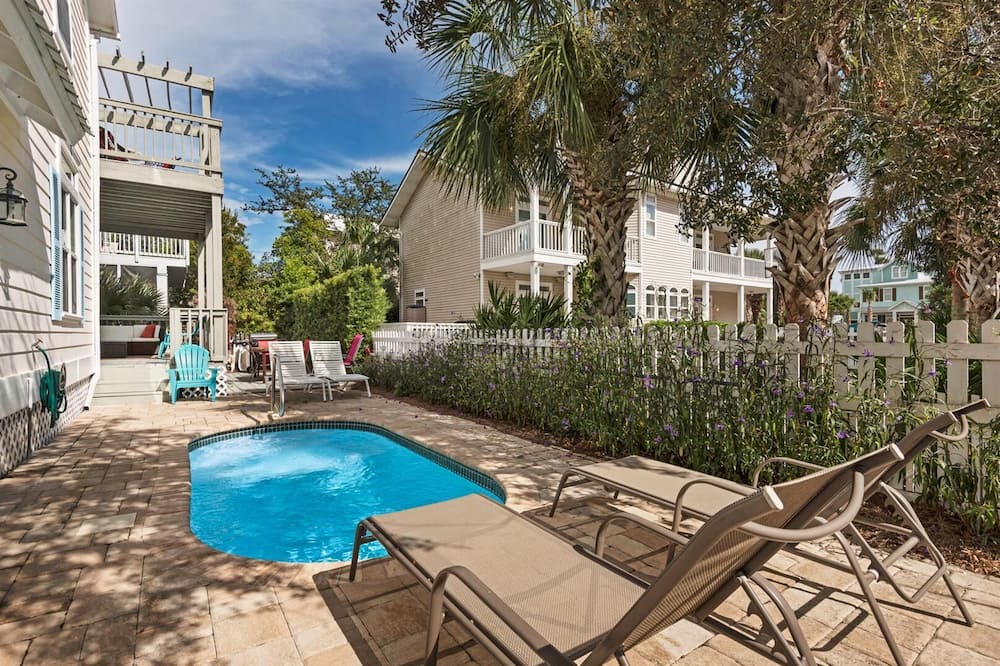 Photo of Outdoor in Crystal Shores
