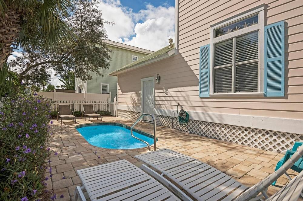 Photo of Outdoor in Crystal Shores