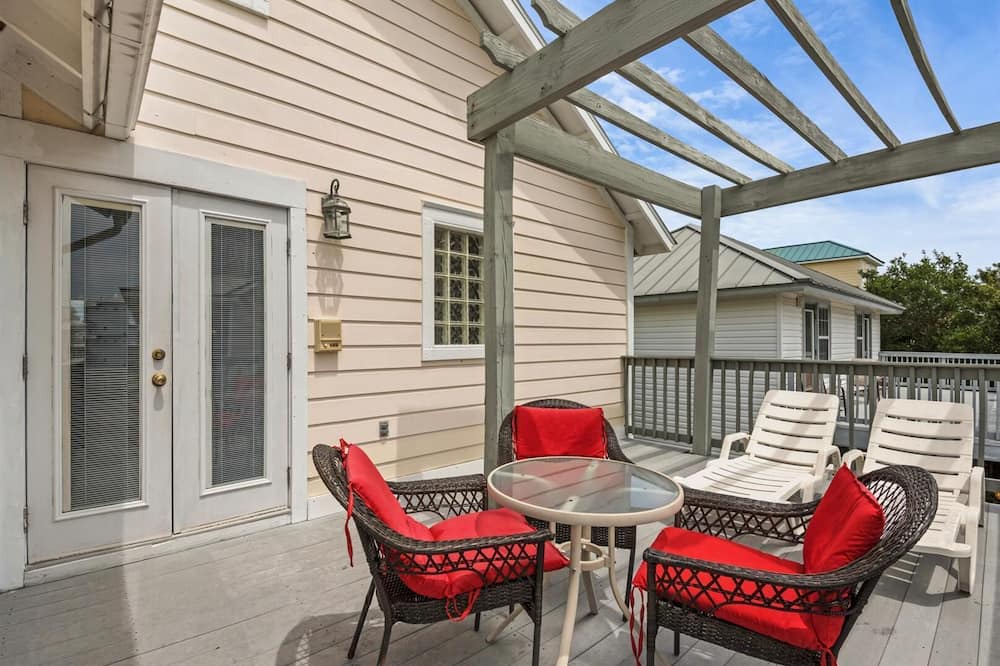 Photo of Outdoor in Crystal Shores