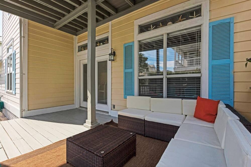 Photo of Outdoor in Crystal Shores