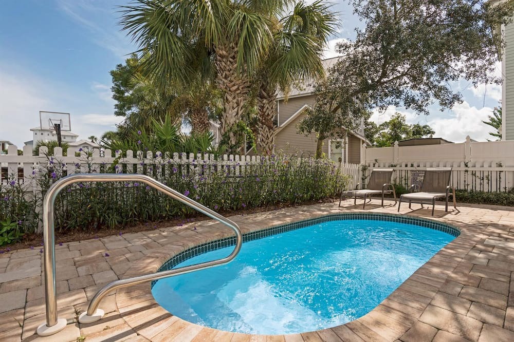 Photo of Outdoor in Crystal Shores