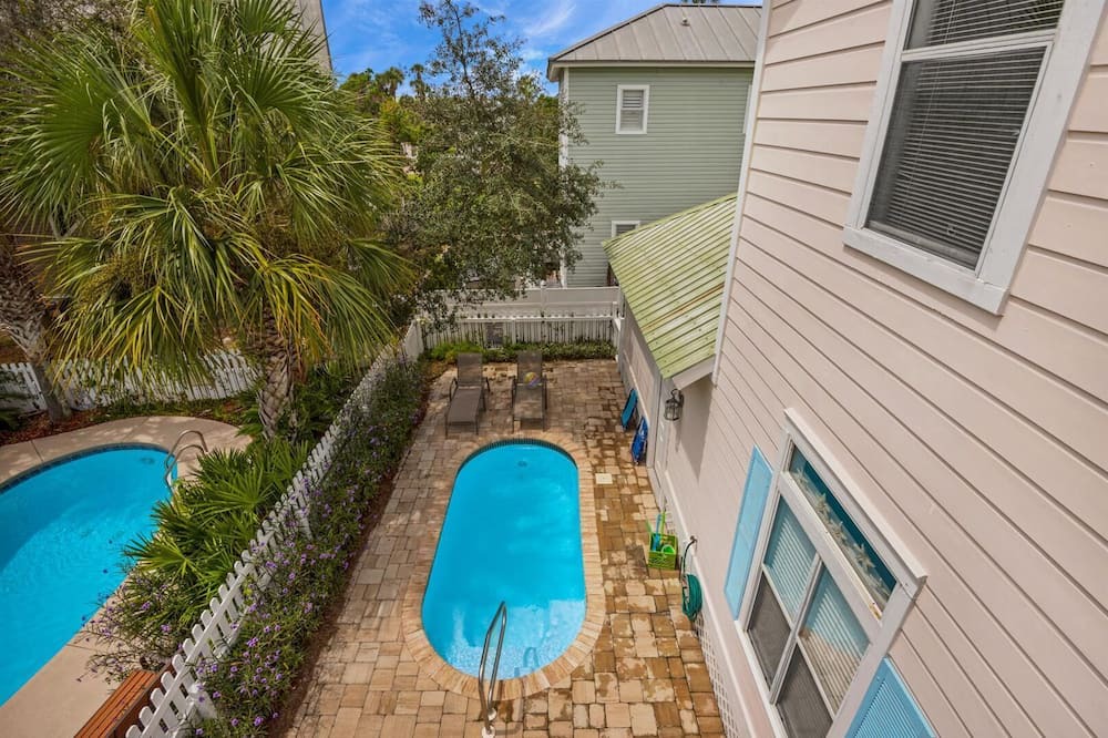 Photo of Outdoor in Crystal Shores