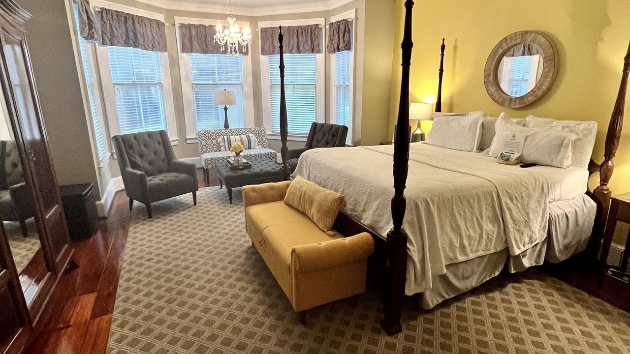 Photo of Bedroom in Charleston Historic District