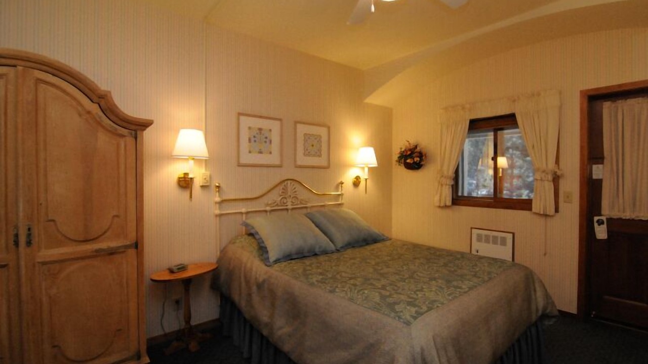 Photo of Bedroom in Olympic Valley