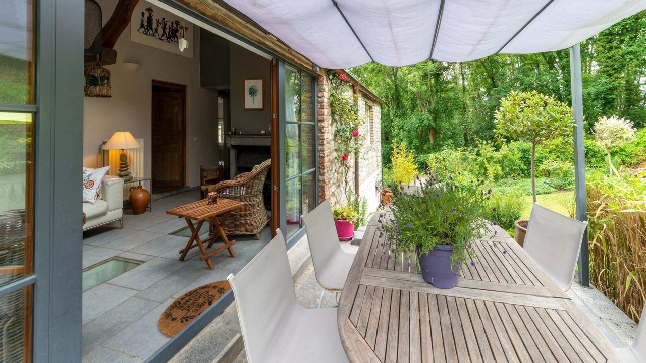 Photo of Patio Balcony in Pont-a-Lesse