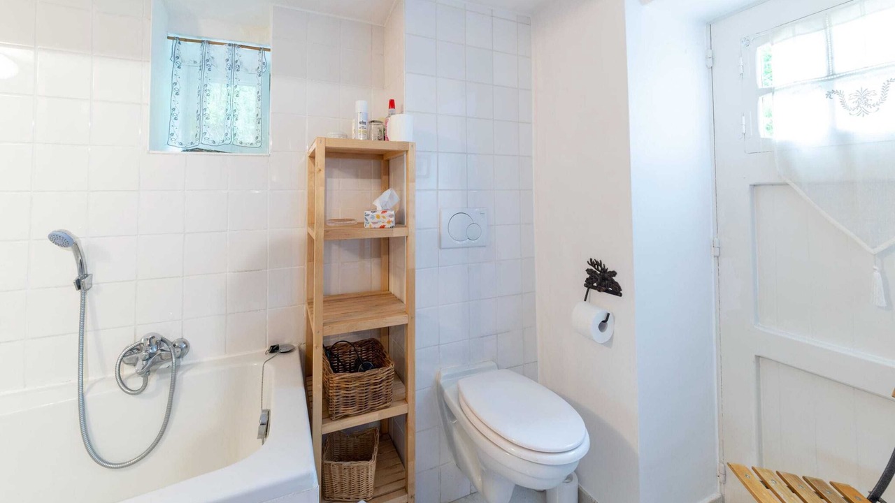 Photo of Bathroom in Pont-a-Lesse
