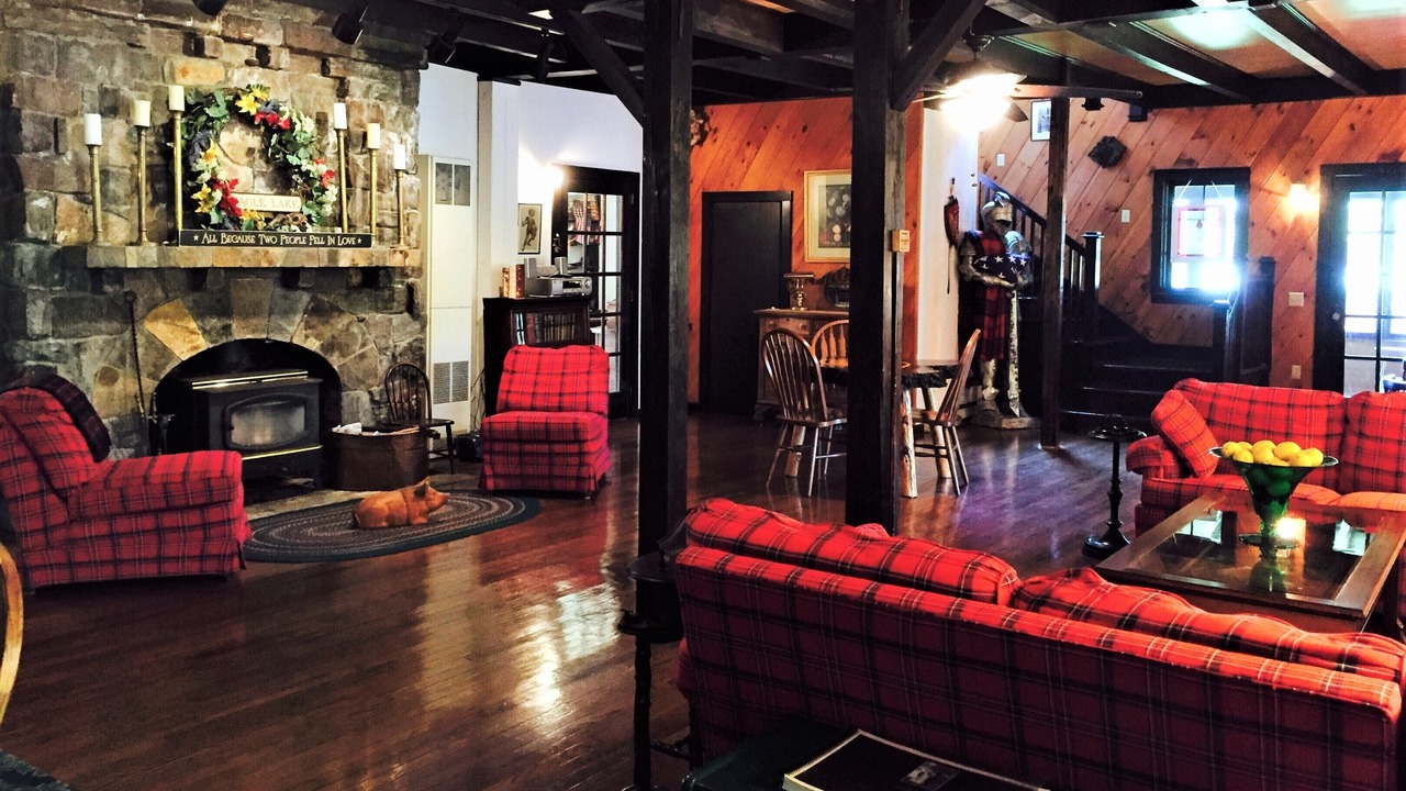 Photo of Livingroom in Ticonderoga