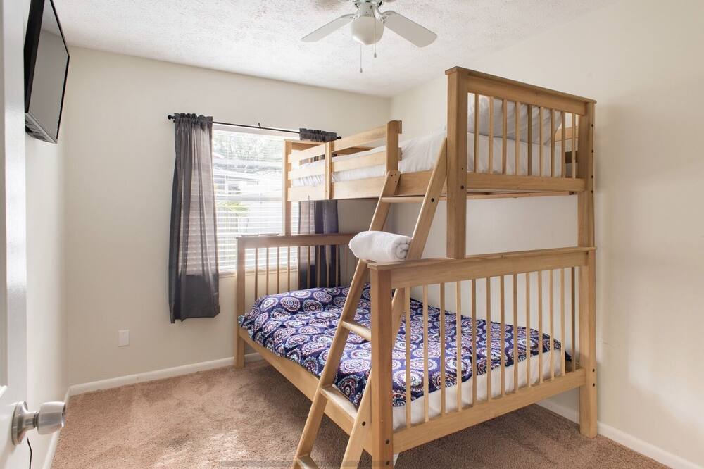 Photo of Bedroom in Seffner Community Alliance