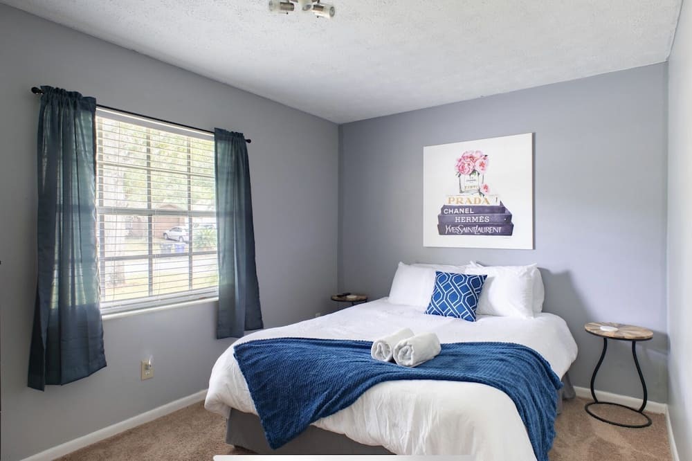 Photo of Bedroom in Seffner Community Alliance