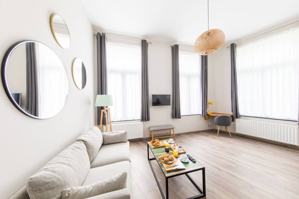 Photo of Livingroom in Jourdan