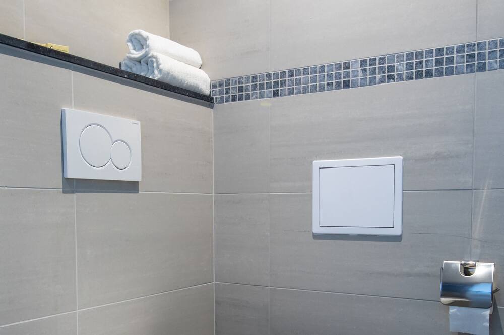 Photo of Bathroom in Jourdan