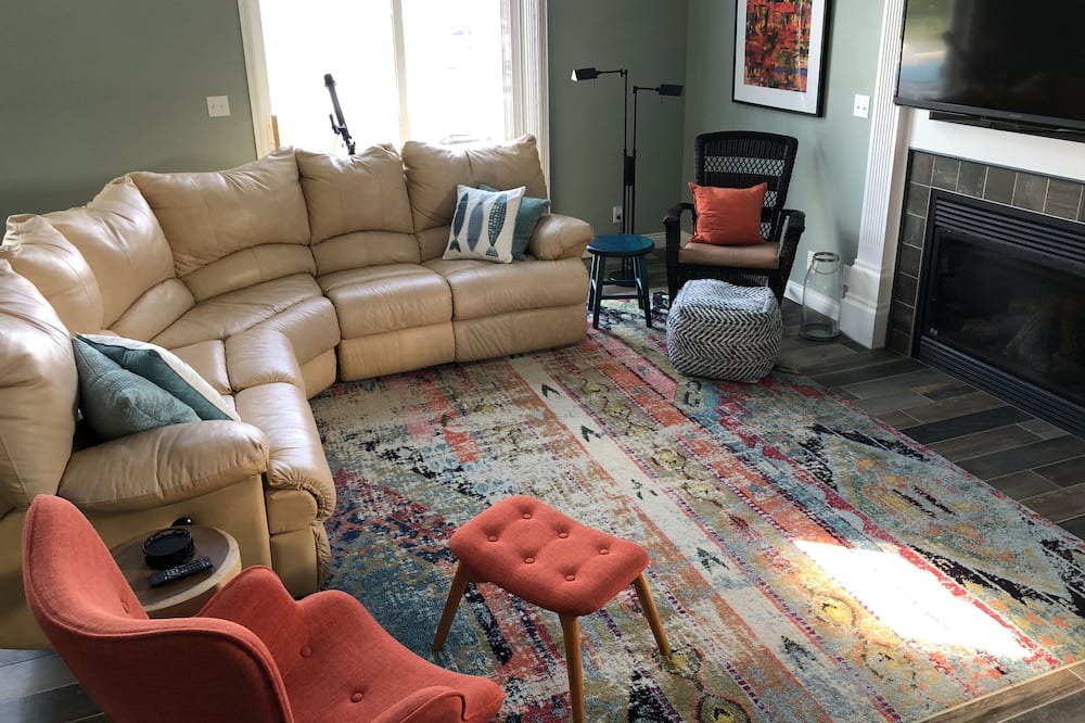 Photo of Livingroom in Ellston
