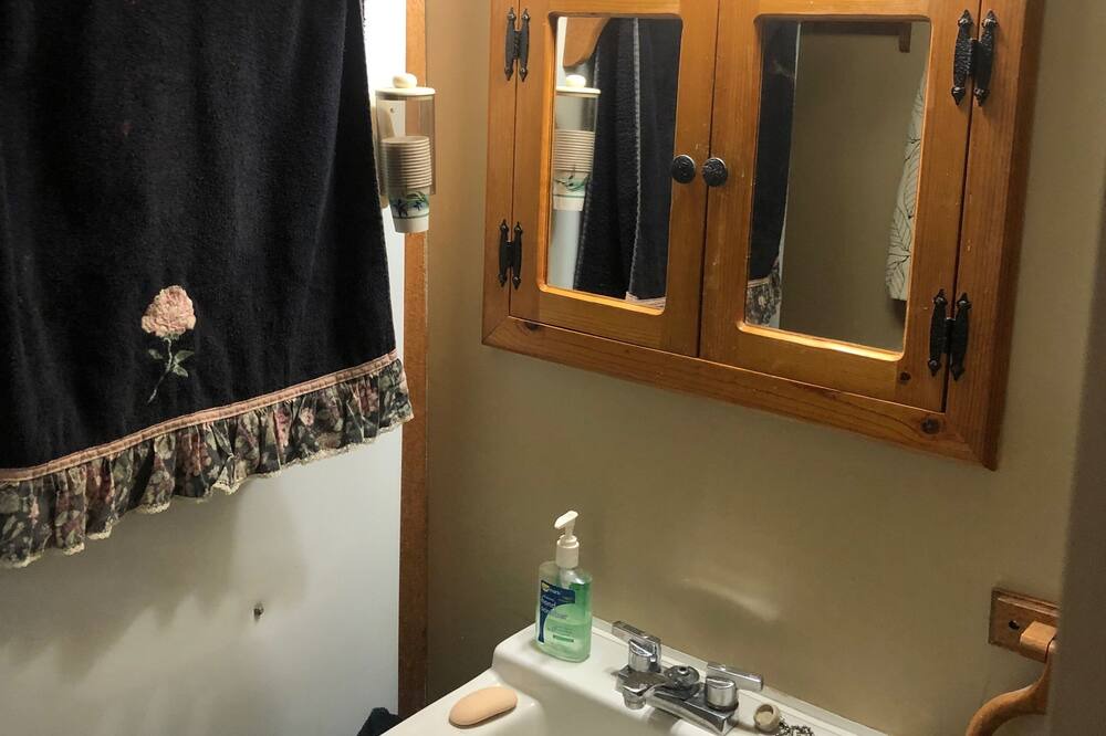 Photo of Bathroom in Sturgeon Lake