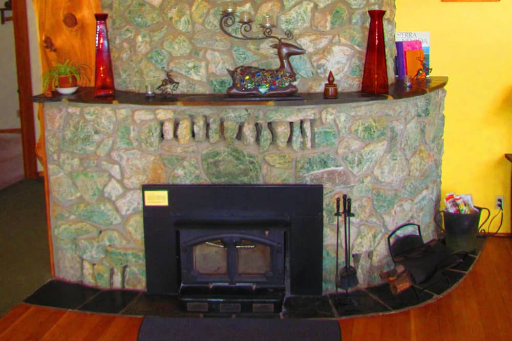 Photo of Livingroom in Midpines