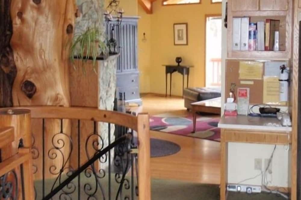 Photo of Bedroom in Midpines