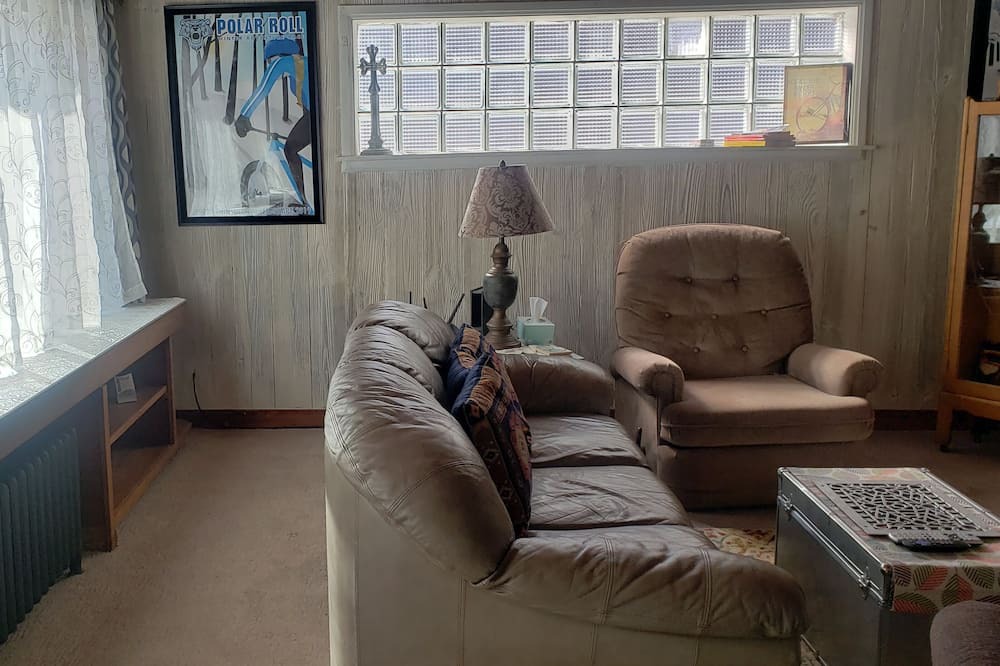 Photo of Livingroom in Ishpeming