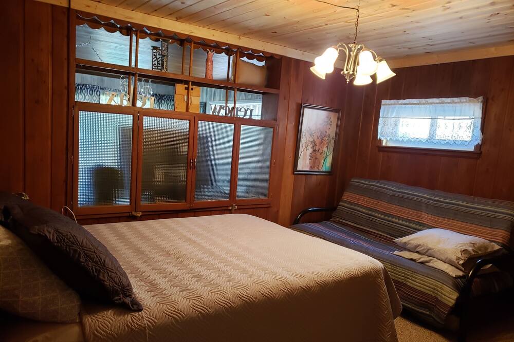Photo of Bedroom in Ishpeming