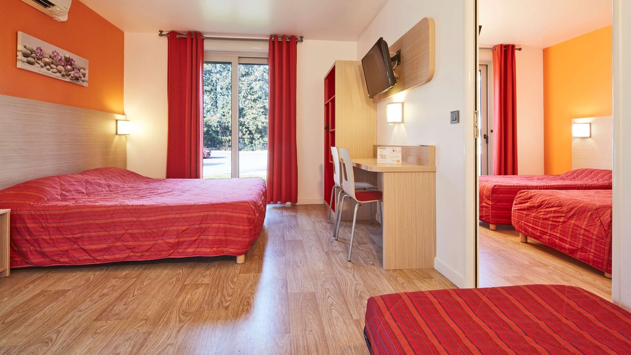 Photo of Bedroom in Montfavet