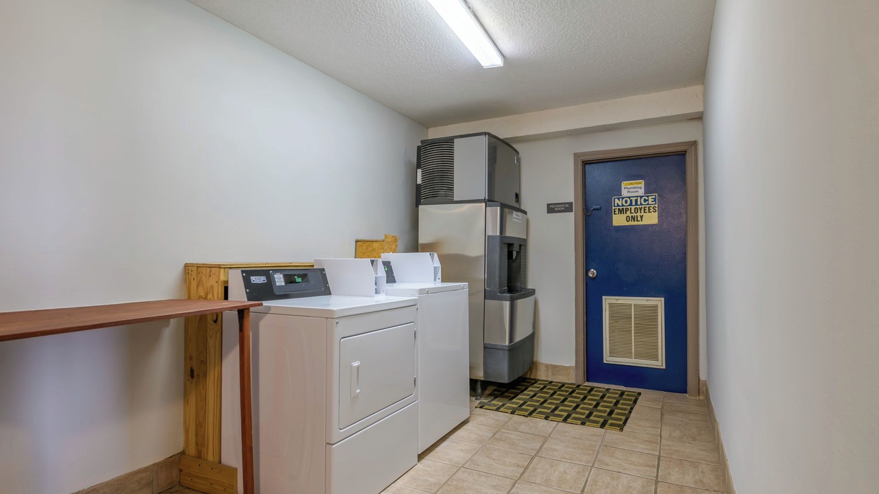 Photo of Bedroom in Forsyth