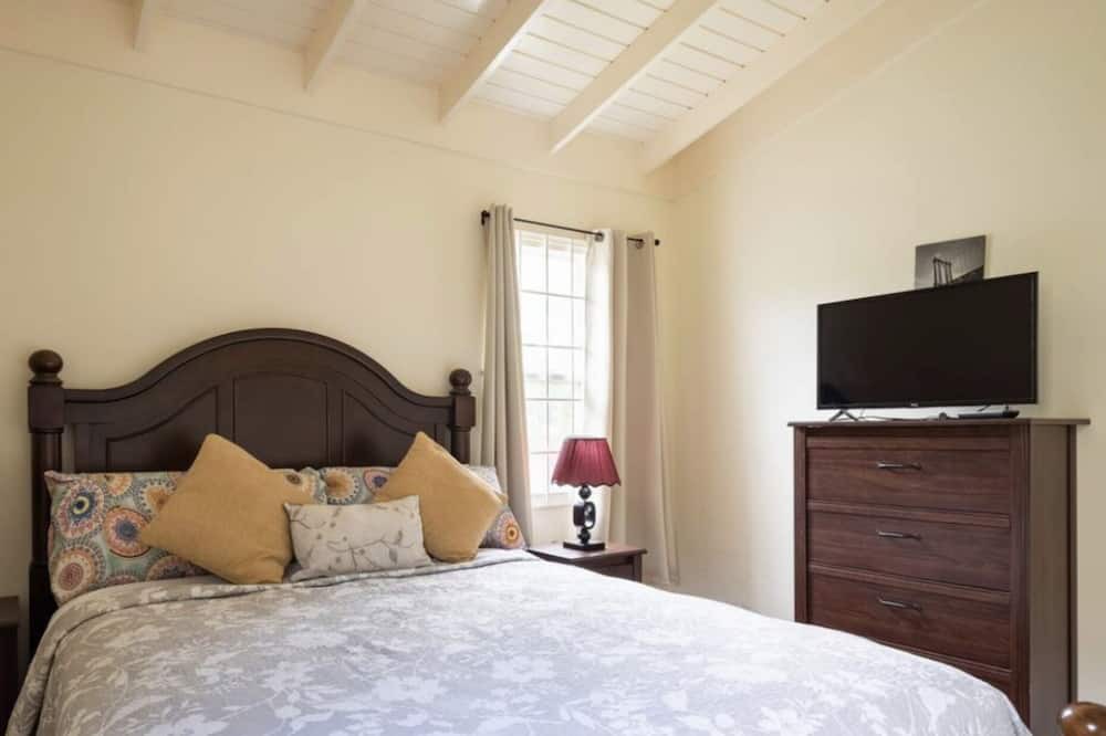 Photo of Bedroom in Mammee Bay
