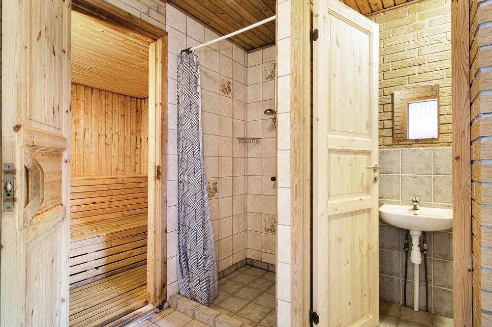 Photo of Bathroom in Bording
