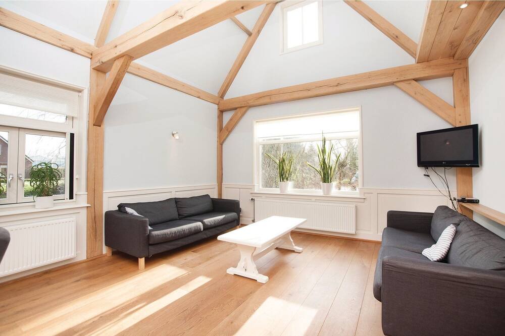 Photo of Bedroom in Neck