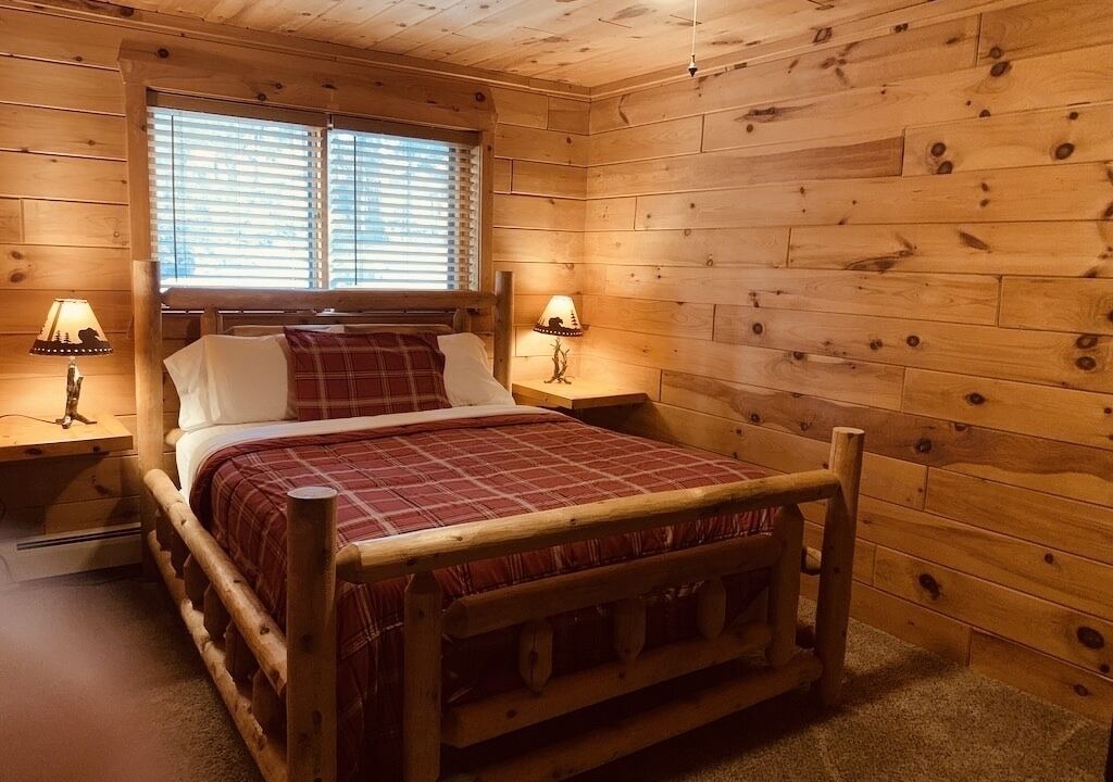 Photo of Bedroom in Au Train